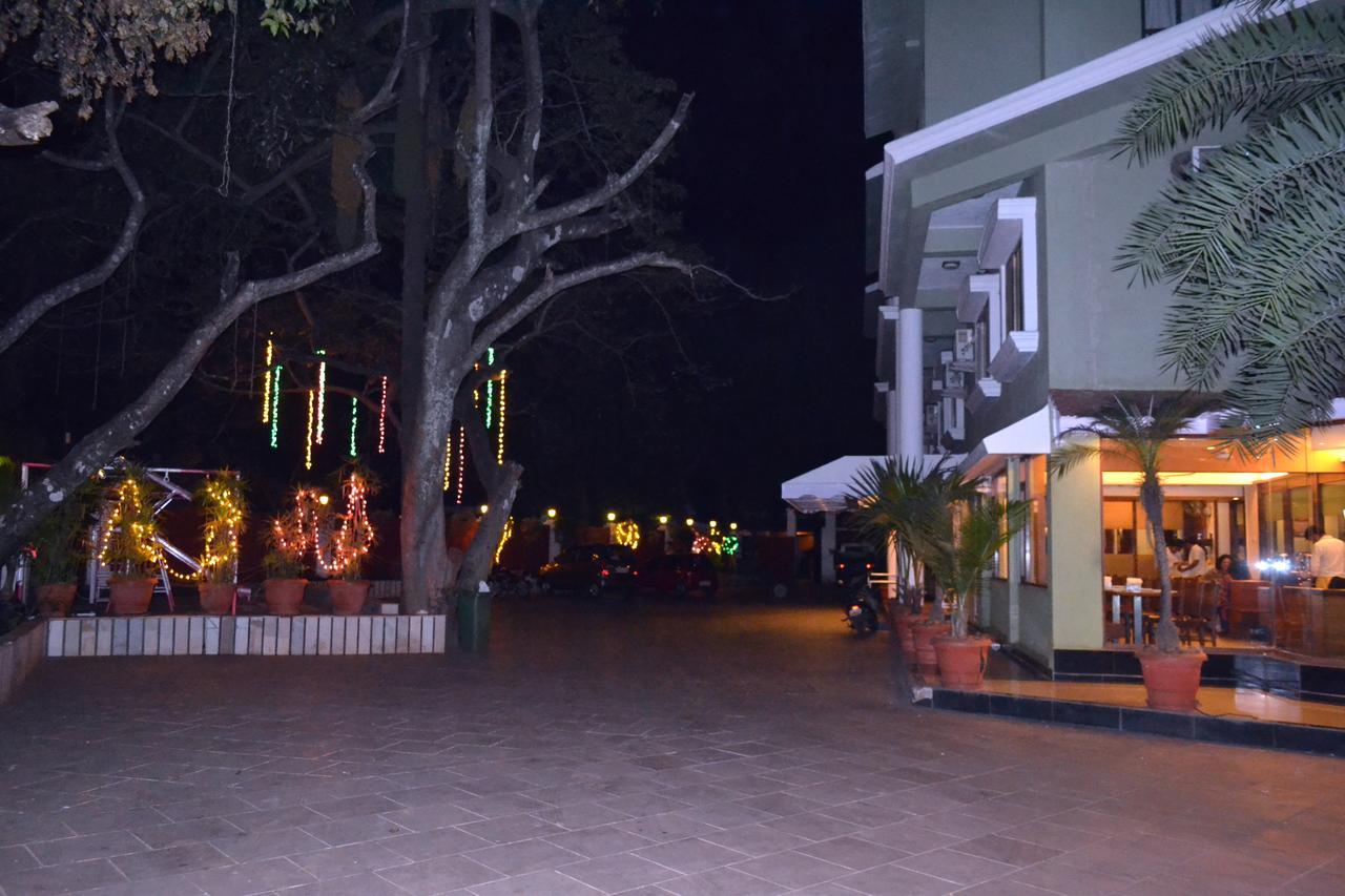 Jaffer Bhai'S Brickland Hotel Pānchgani Exterior foto